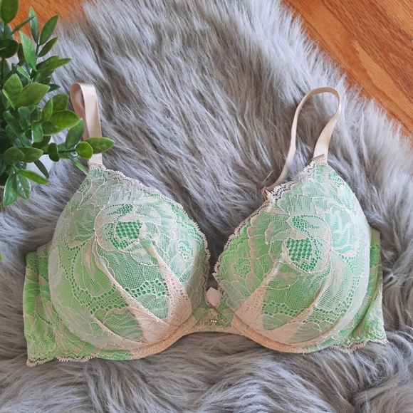 36DD Victoria's Secret Lace Push Up Bra